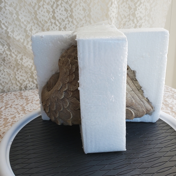 Home Interiors Wings of Protection Angel carved look New 8" x 5" - Picture 8 of 11